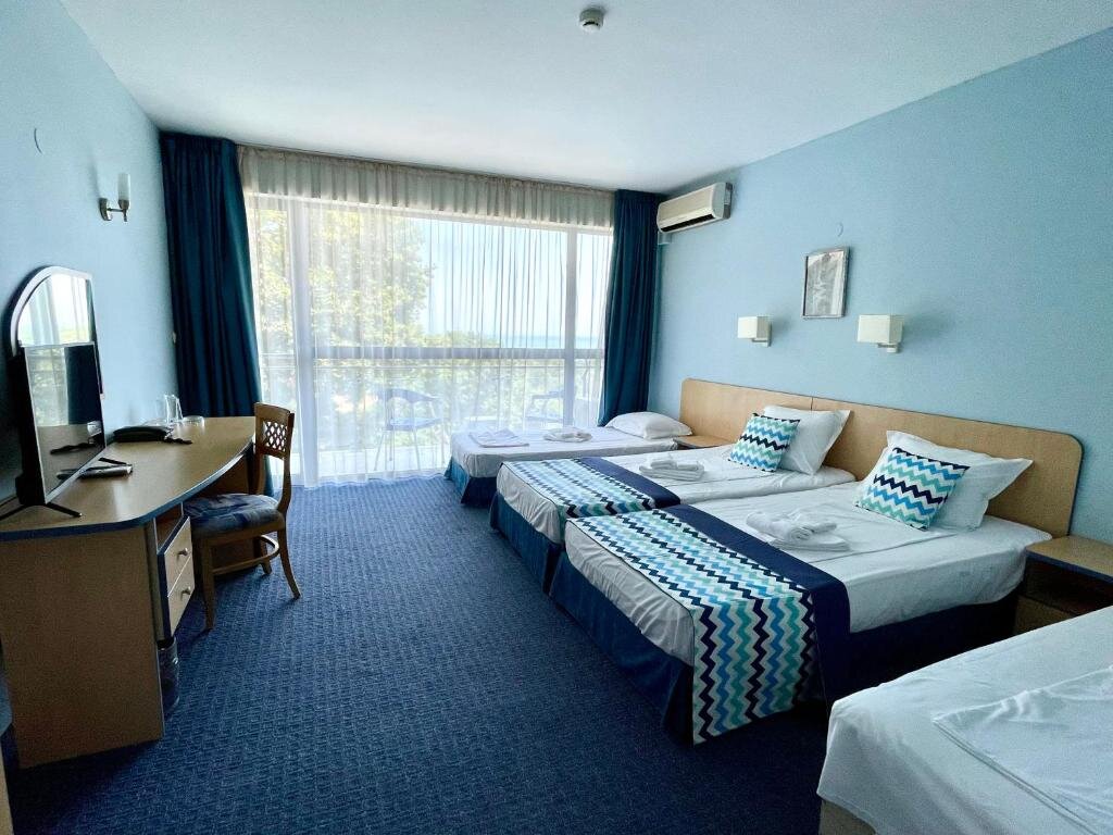 Standard Quadruple room with sea view BSA Holiday Park Hotel