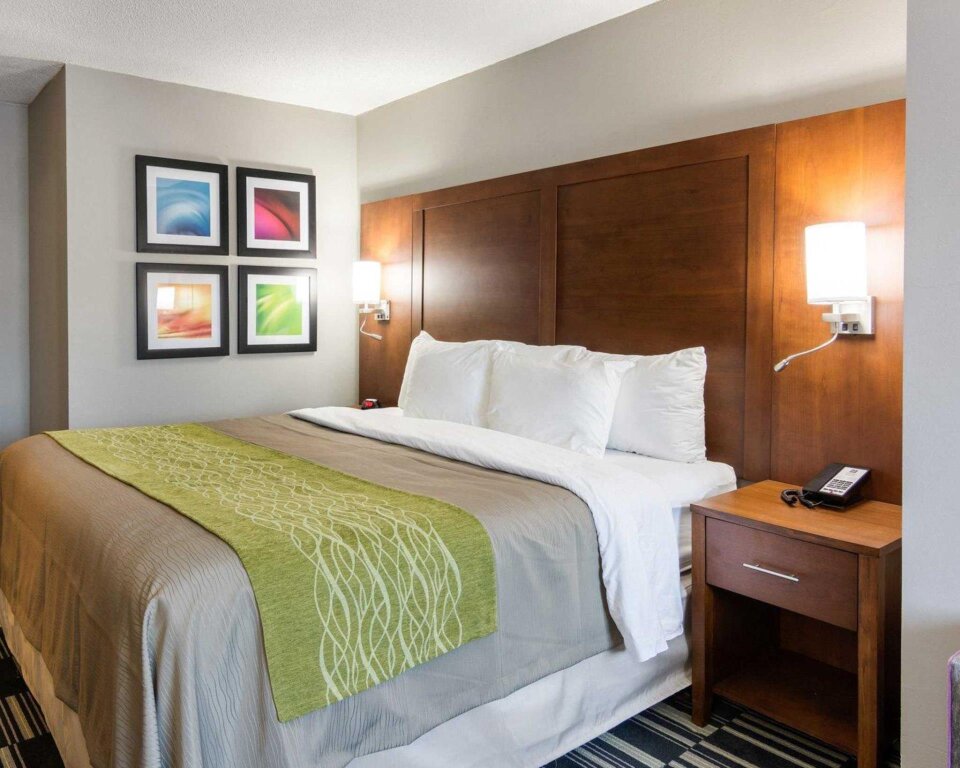 Suite 1 camera da letto Quality Inn & Suites Ashland near Kings Dominion