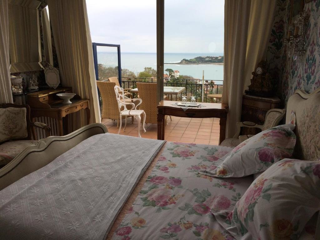 Standard Double room with sea view Villa Erresiñolettean