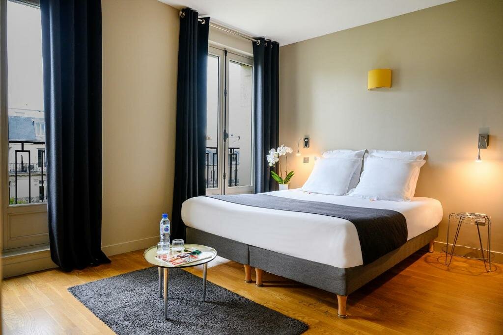 Полулюкс Suites & Hôtel Helzear Champs-Elysées