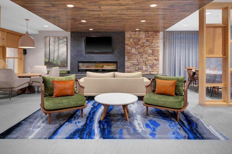 Кровать в общем номере Fairfield Inn & Suites by Marriott Roanoke Salem