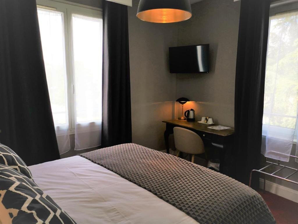 Двухместный номер Classic Hôtel Le Boeuf Couronné Chartres - Logis Hotels