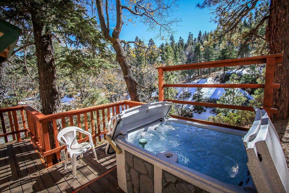 Cottage Summit Comfort-1571 by Big Bear Vacations