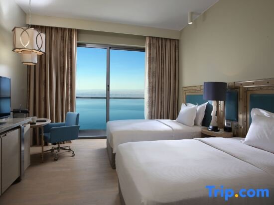 Двухместный номер Deluxe с видом на море Hilton Dead Sea Resort & Spa