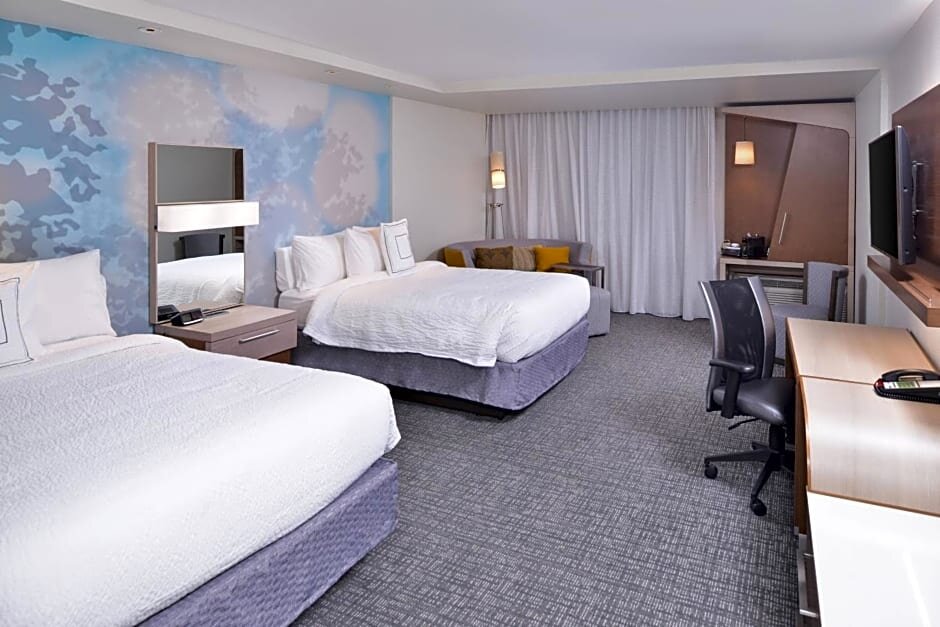 Четырёхместный номер Deluxe Fairfield Inn & Suites by Marriott Columbus Grove City