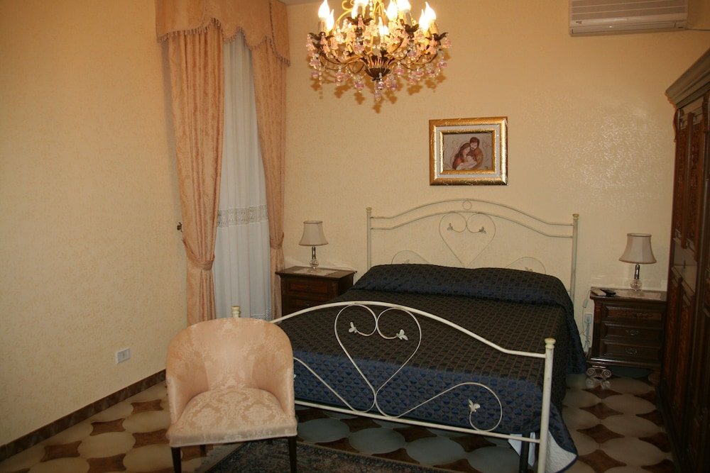 Standard Doppel Zimmer mit Balkon B&B Montesole Holiday