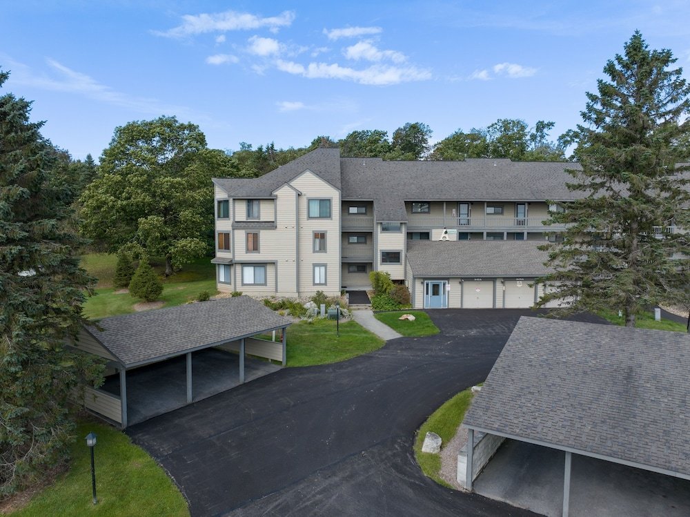 Standard Zimmer Seven Springs Stoneridge 3 Bedroom Standard Condo, Ski-in/out, Pet Friendly! 3 Condo by Redawning