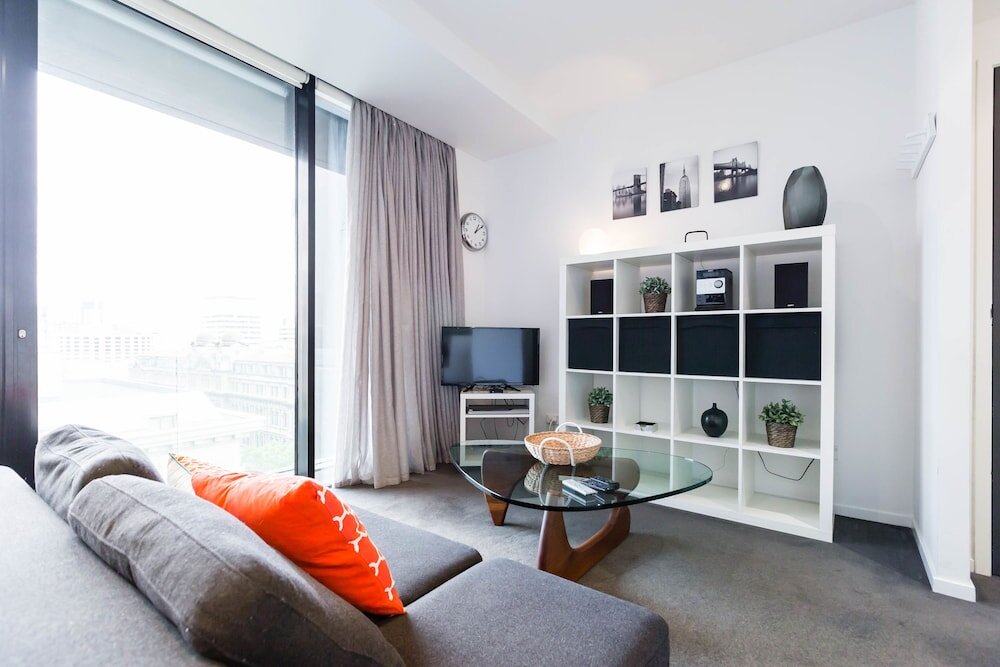 Апартаменты Premium ROBYN, 1BDR Melbourne Apartment
