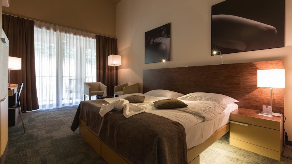 Standard Doppel Zimmer mit Balkon und mit Landblick Wellness Hotel Sotelia - Terme Olimia