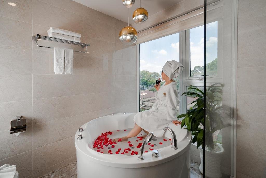 Standard Double room with park view Cicilia Saigon Hotels & Spa