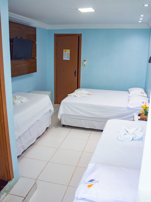 Четырёхместный номер Economy Hotel Luar de Itapua