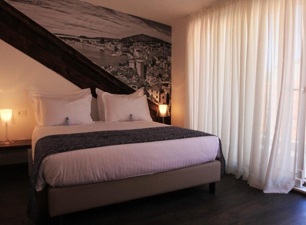 Camera doppia Deluxe con balcone Azur Palace Luxury Rooms