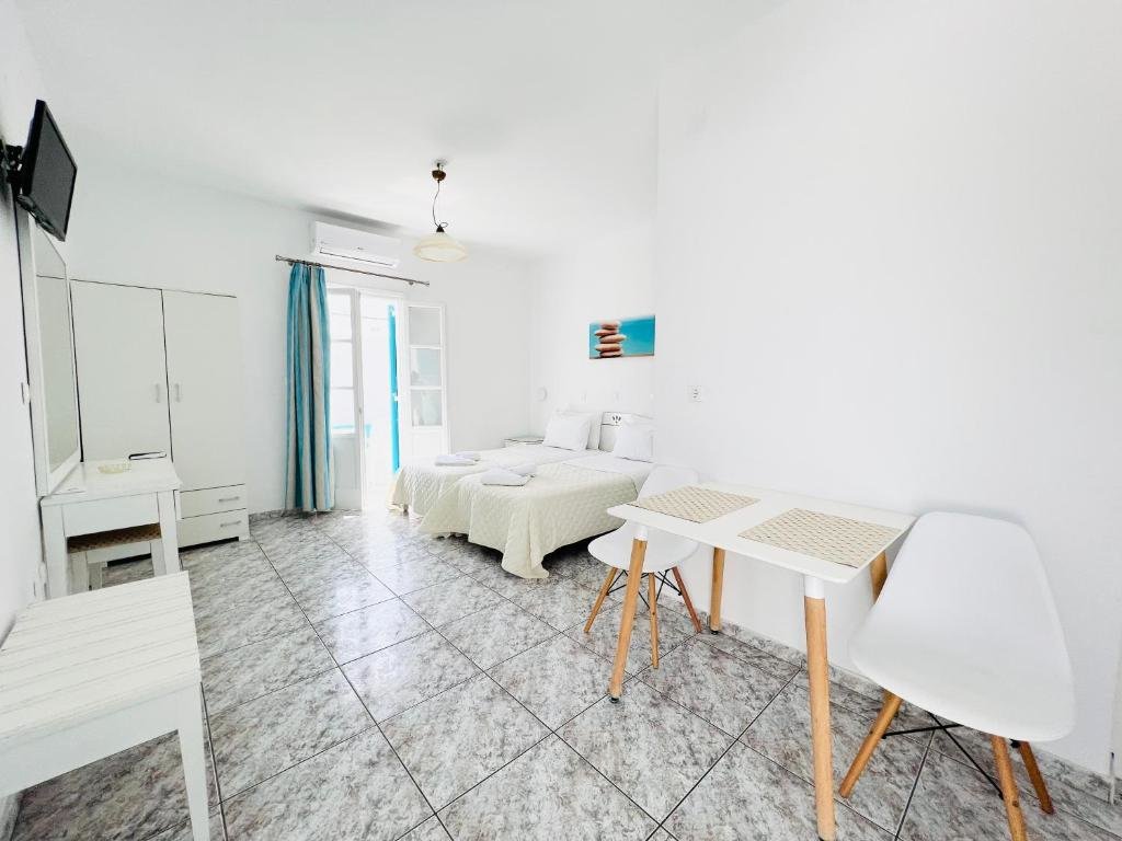 Standard Double room with balcony Cyclades Blue