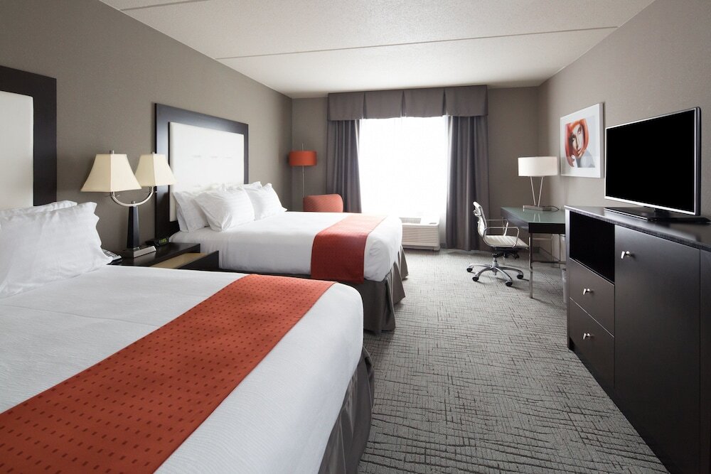 Номер Premium Holiday Inn Hotel & Suites Davenport, an IHG Hotel