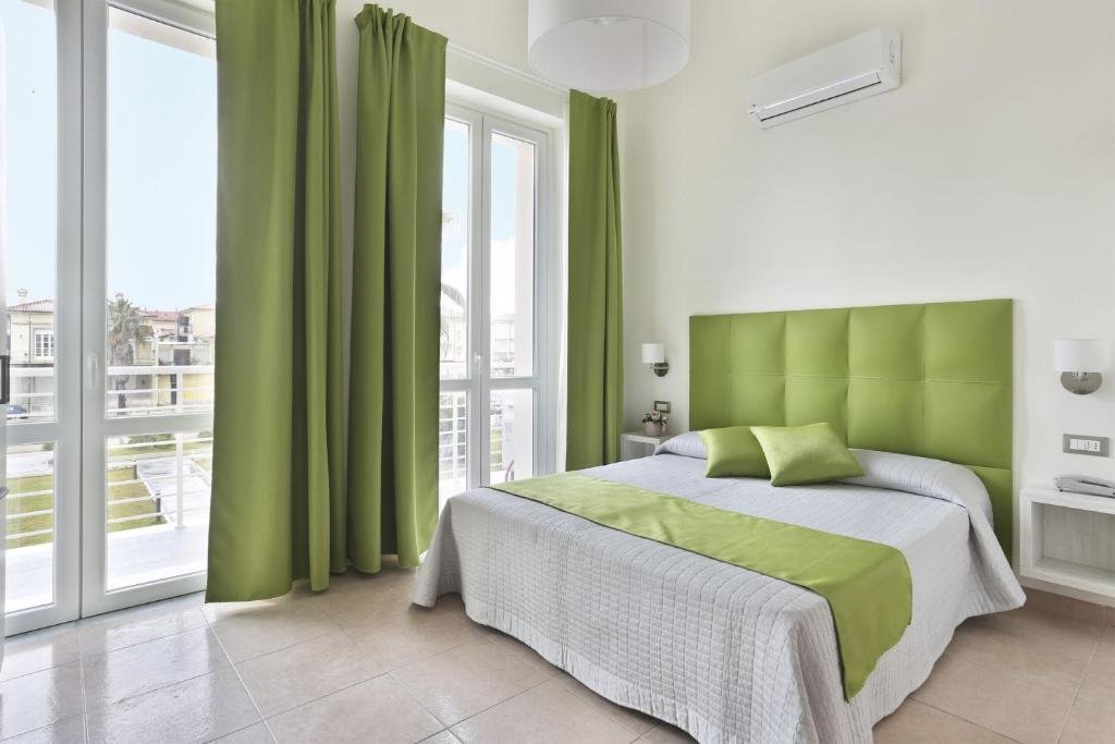 Habitación doble Estándar con balcón y con vista al mar Hotel Nuovo Tirreno