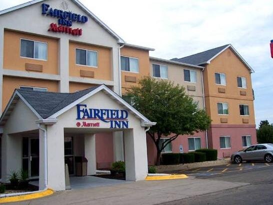 Кровать в общем номере Fairfield Inn & Suites Peru