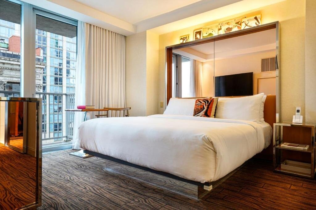 Double room with balcony Mondrian Park Avenue
