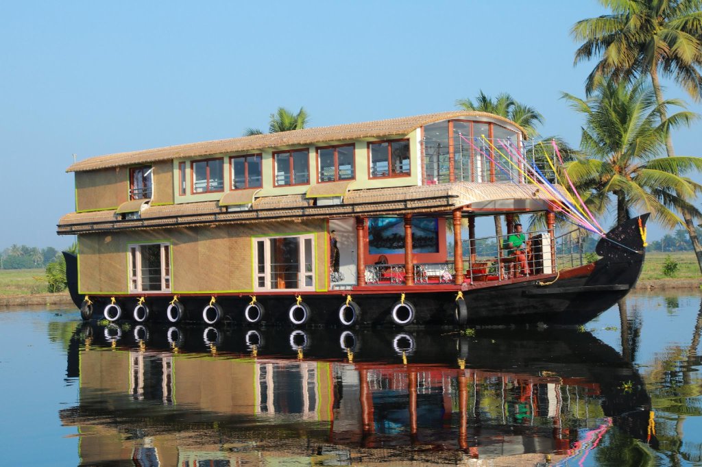 Люкс с 3 комнатами Sreekrishna Houseboat C/o Sreekrishna ayurveda Panchakarma Centre