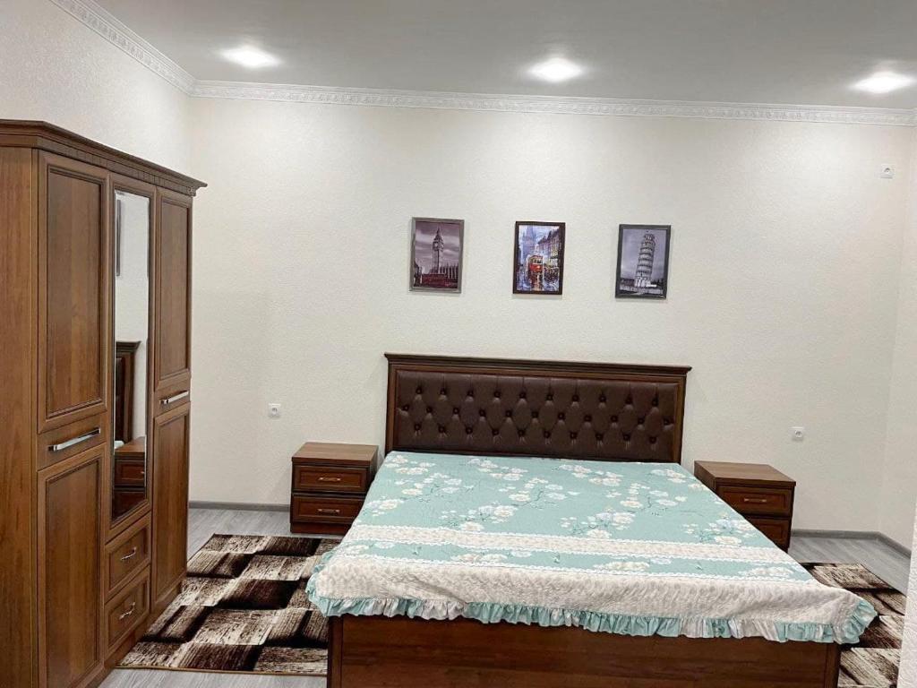 Гостевой дом Chinara Guest House Airport 1* (1 отзыв) в Ташкент,  Ташкентская область. Забронировать Chinara Guest House Airport 1*, 16  Дашнобод Кўчаси, 100167. Оплата картами МИР.