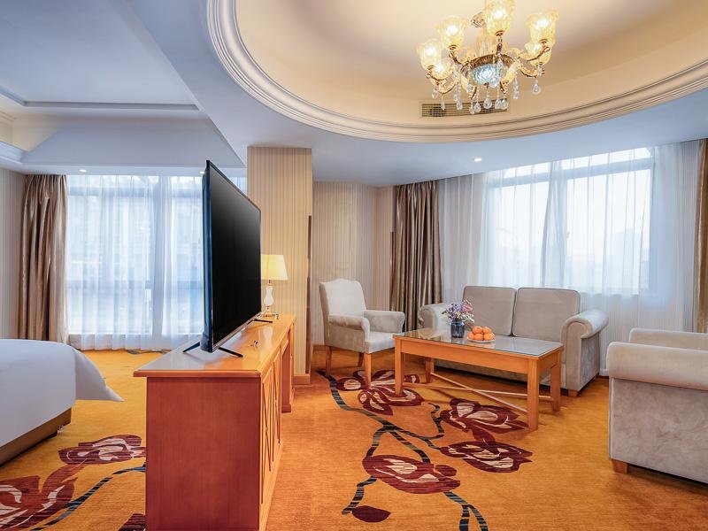 Deluxe Suite Vienna Hotel Shanghai Hongqiao National Exhibition Cente Sijing Metro Station