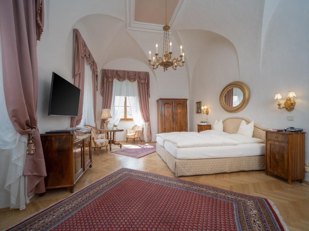 Трёхместный номер Standard Hotel Schloss Dürnstein