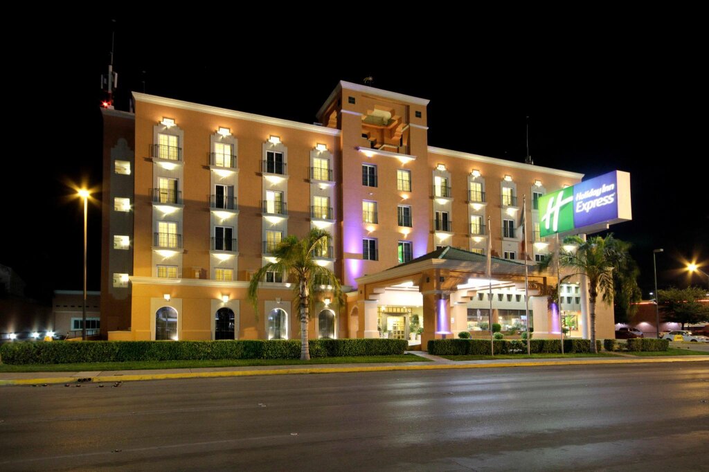 Люкс Holiday Inn Express Torreon, an IHG Hotel