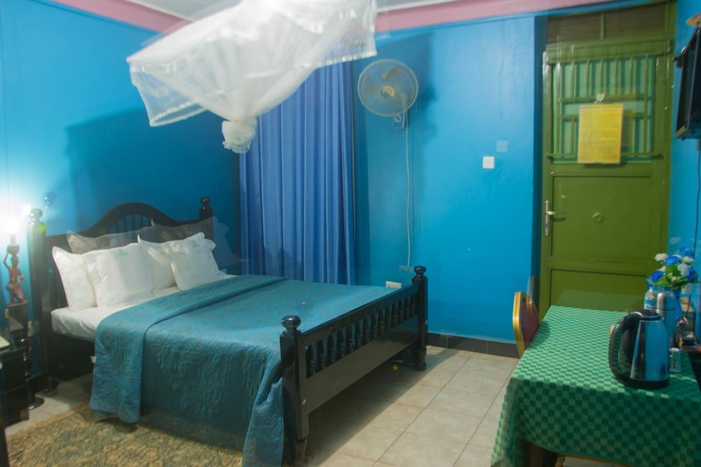 Standard Doppel Zimmer Comfort Hotel Entebbe