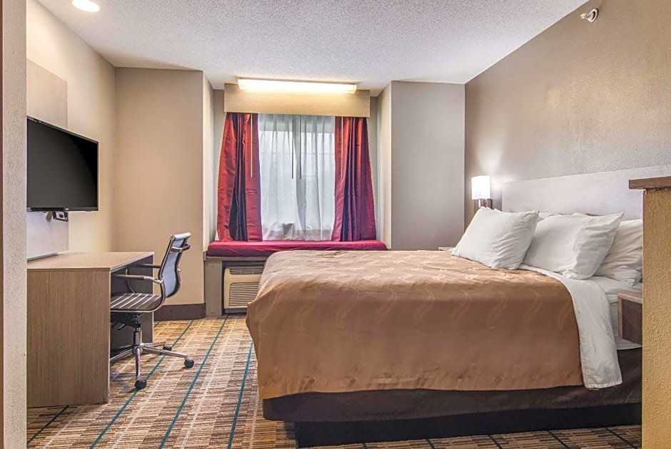 Standard Zimmer Quality Inn & Suites Grove City-Outlet Mall