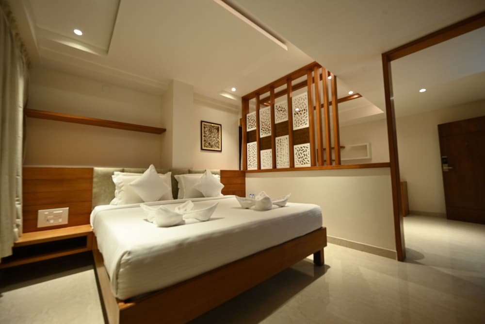 Deluxe room Chithara Comforts Udupi