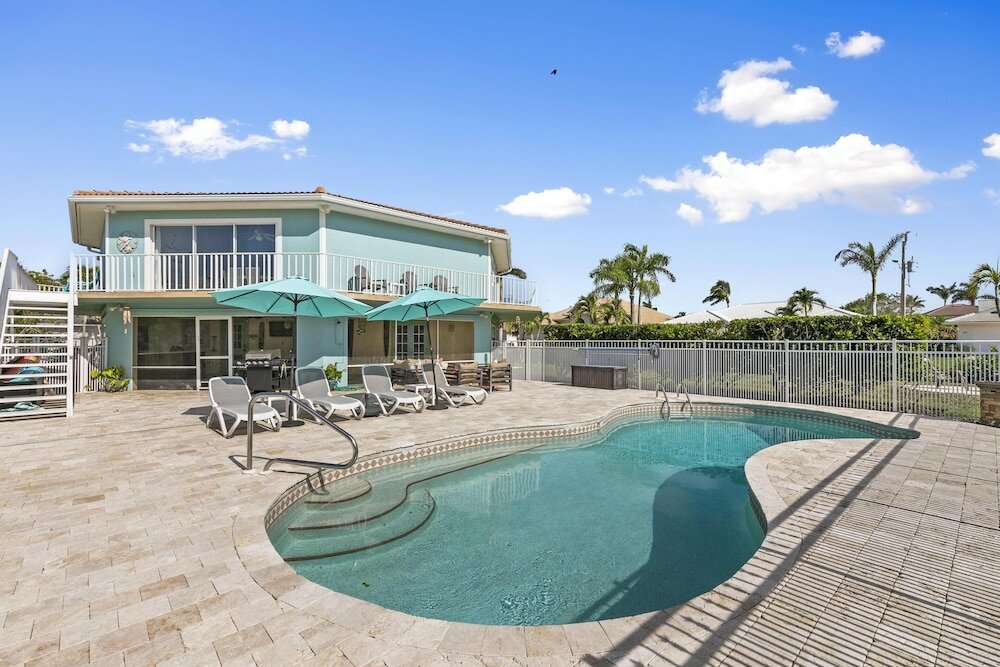 Cottage Treasure Ct. 1258, Marco Island Vacation Rental 5 Bedroom Home by Redawning