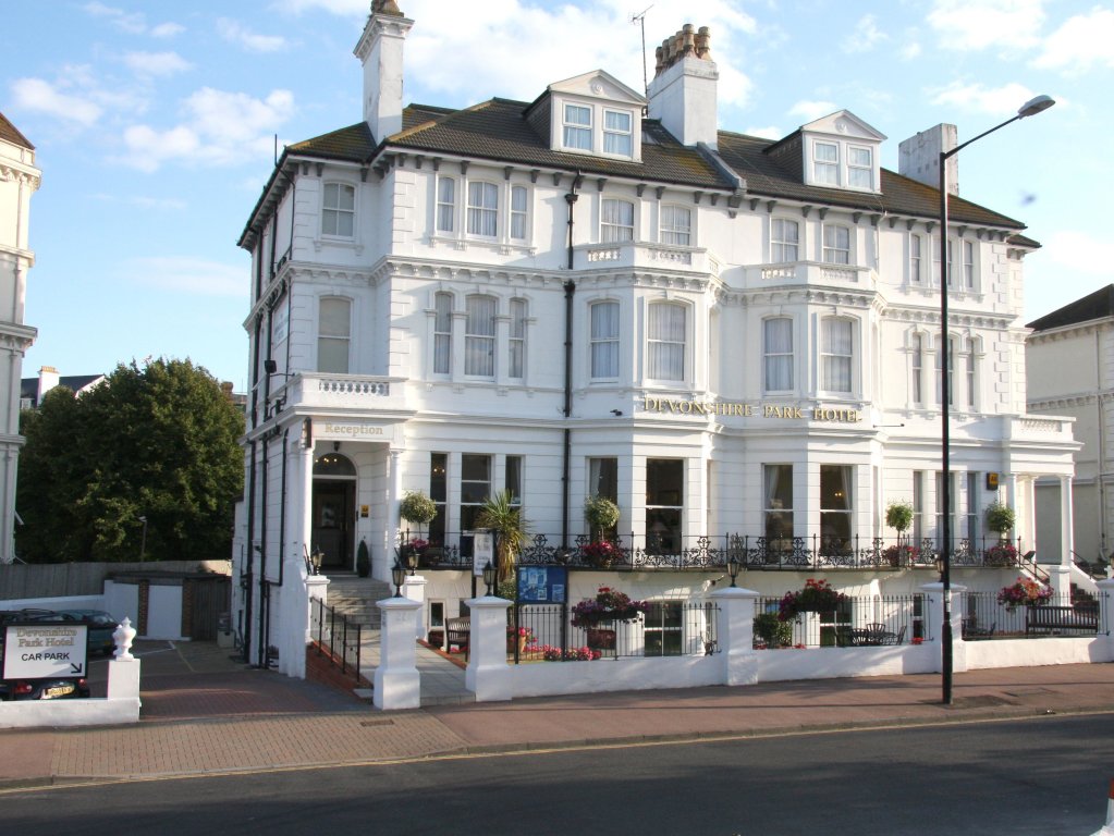 Номер Classic Devonshire Park Hotel