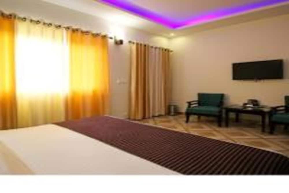 Standard room Hotel Chandra Inn Royal Rose