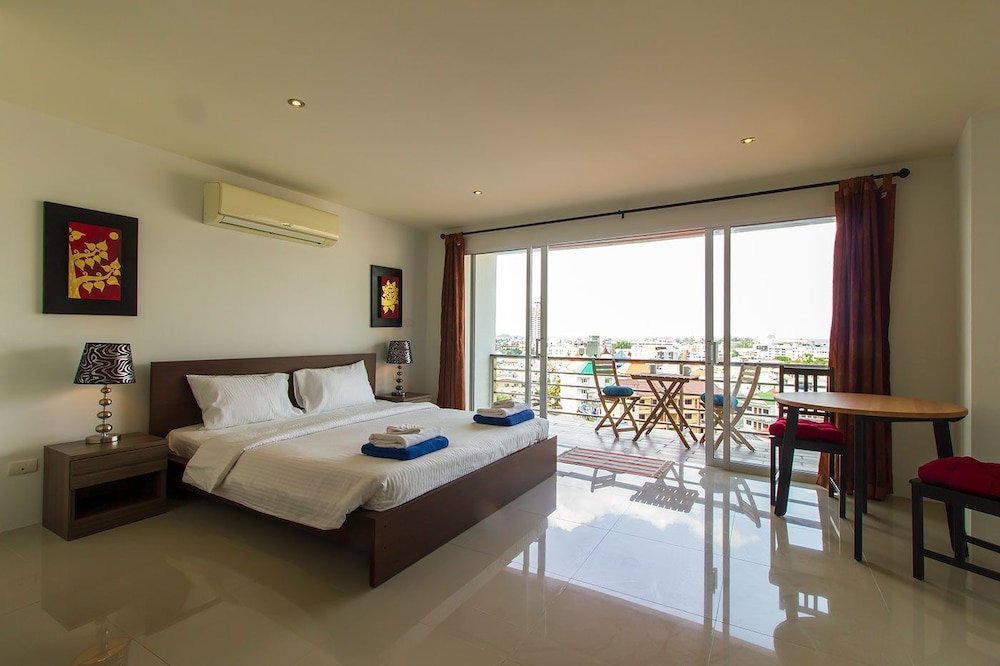 Studio Patong Sea View Apartments