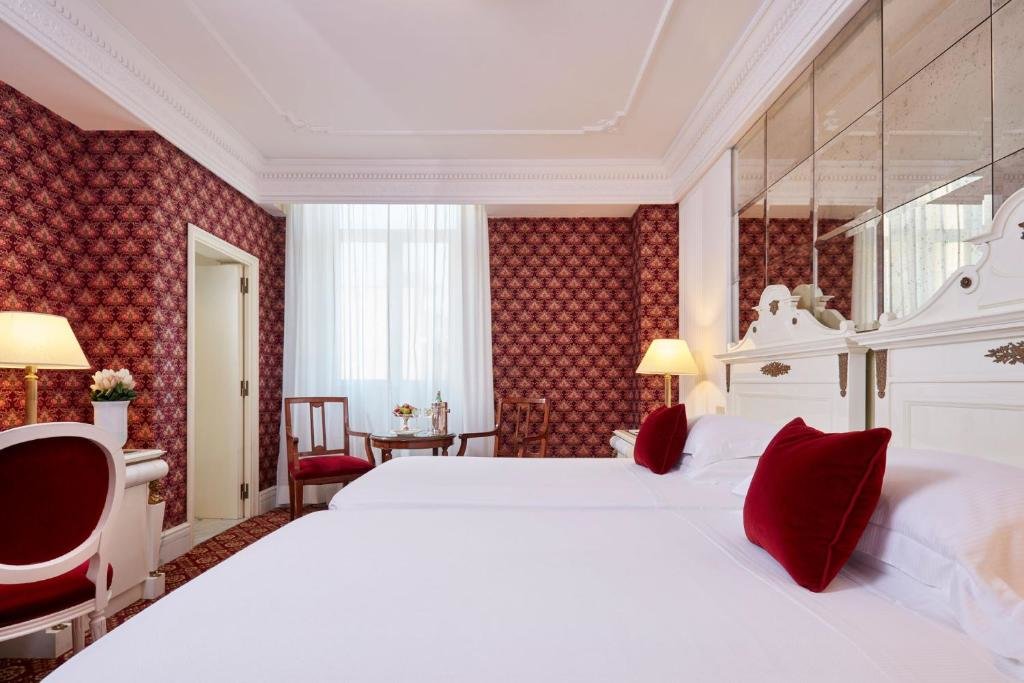 Двухместный номер Premium Hotel Regency - Small Luxury Hotels of the World