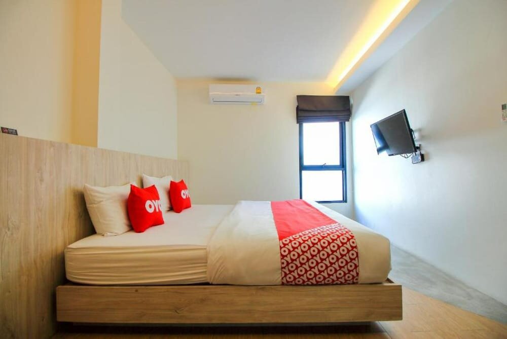 Standard room OYO 75416 Rama3 Sunrise Hostel
