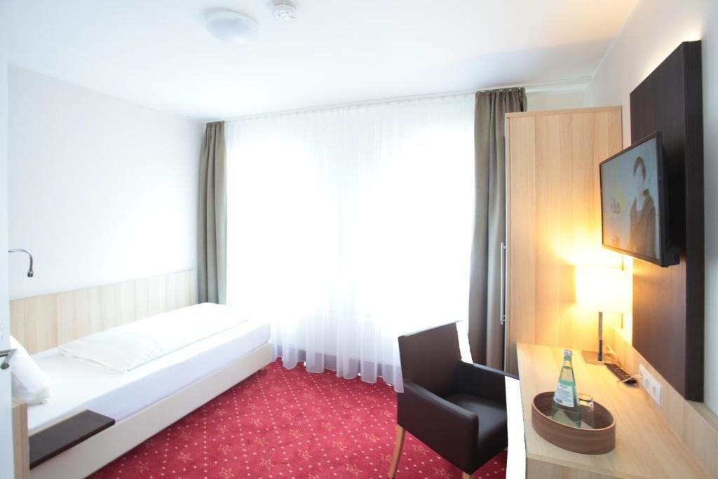 Standard Zimmer Hotel zur Schloß-Schenke