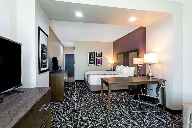 Люкс La Quinta Inn & Suites by Wyndham Colorado City