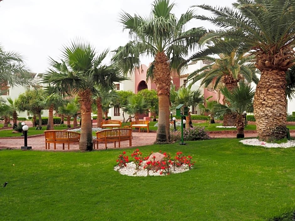 Habitación triple Estándar con vista al jardín Tropitel Dahab Oasis