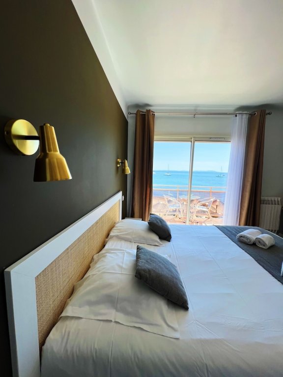 Camera Standard con balcone e con vista mare Hotel La Potiniere