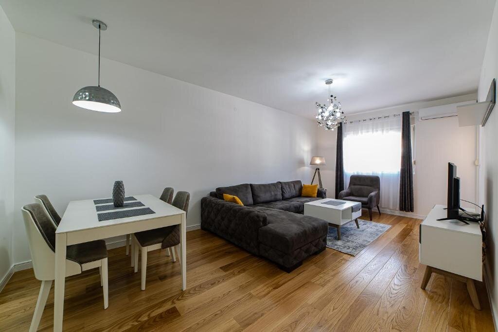 2 Bedrooms Apartment Apartments Centrale 28