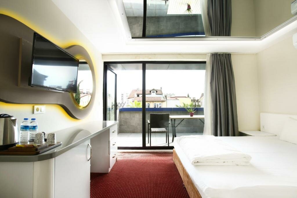 Standard Doppel Zimmer mit Balkon IS Pansiyon