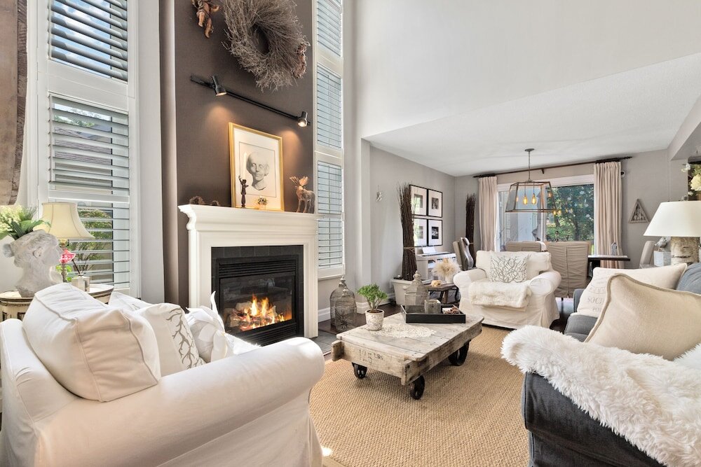 Luxury room Sierra Lane Condos