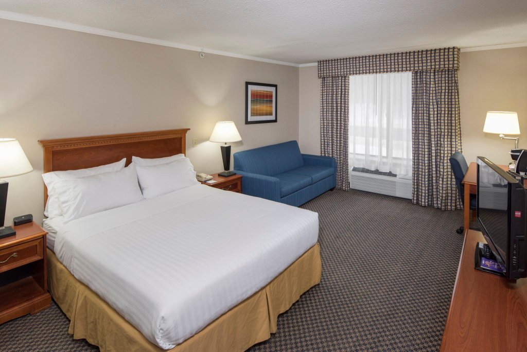 Suite Holiday Inn Express & Suites East Greenbush Albany-Skyline an IHG Hotel