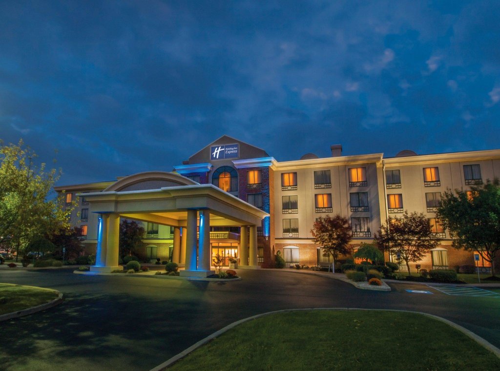 Suite con vista mare Holiday Inn Express & Suites Buffalo Airport, an IHG Hotel