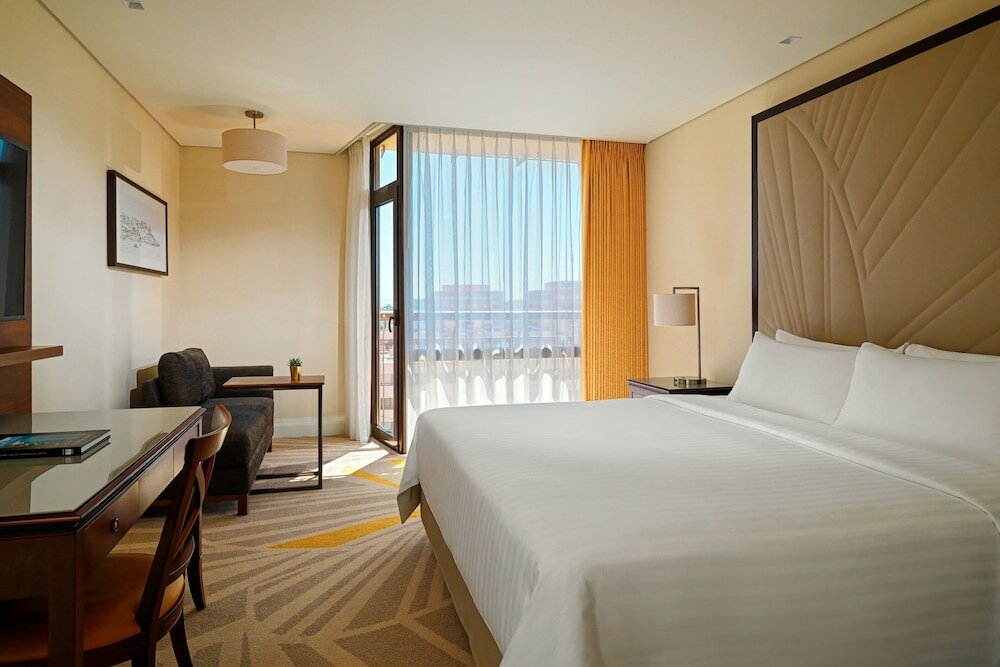 Executive Double room with balcony Lisbon Marriott Hotel