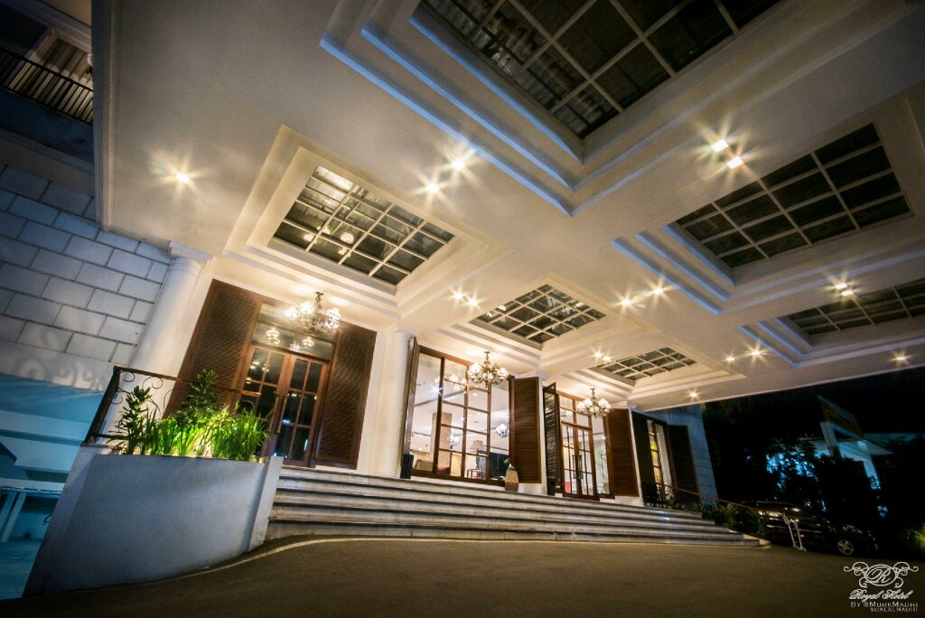 Letto in camerata Hotel Royal Bogor