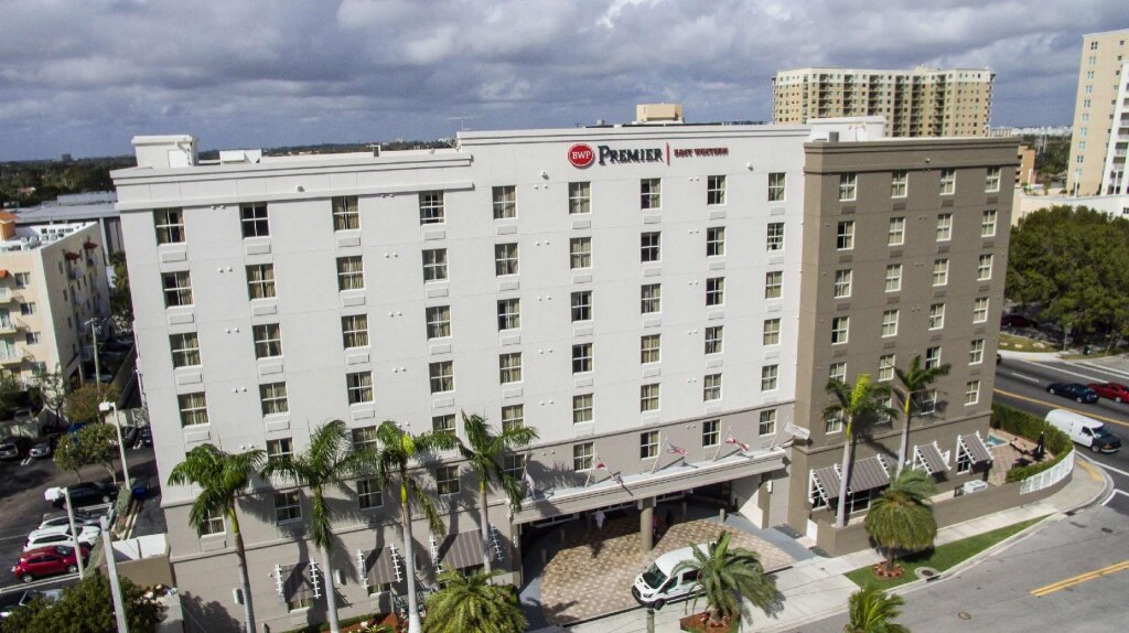 Кровать в общем номере Best Western Premier Miami International Airport Hotel & Suites Coral Gables