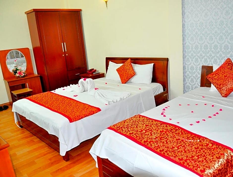 Deluxe room Grand Holiday Hotel 2