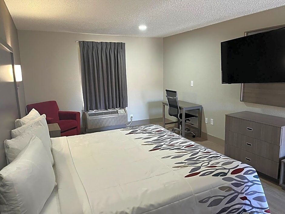 Superior room Red Roof Inn & Suites Newport News