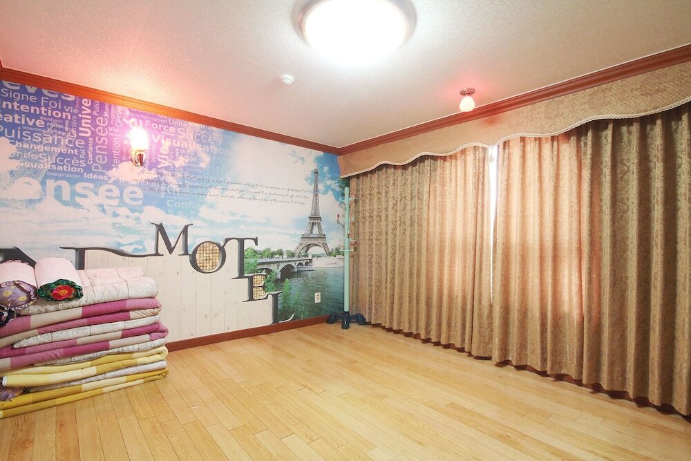 Standard Zimmer Mungyeong Jeomchon Ten